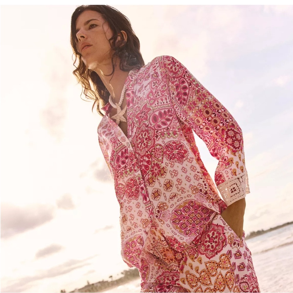 Guipure trim printed top